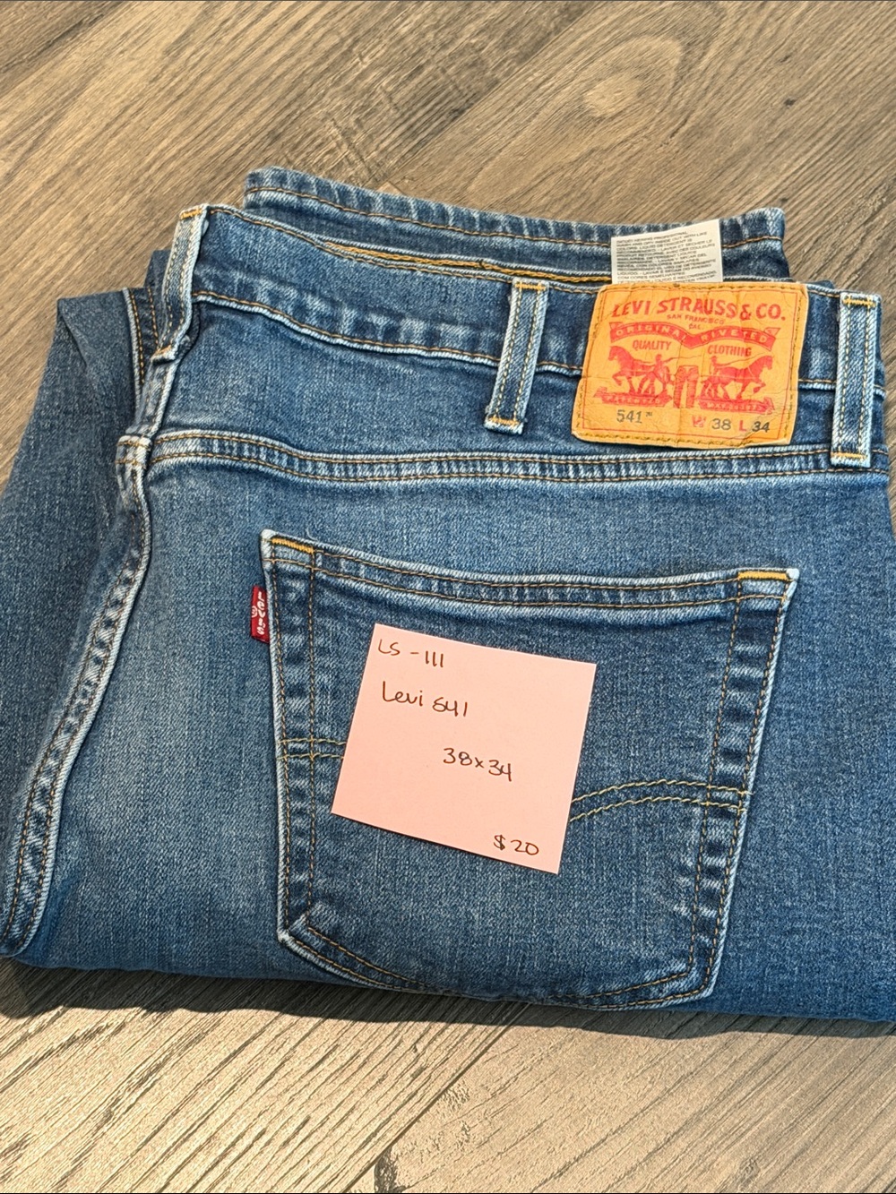 Levi's Straight Leg Jeans - Medium Blue Wash